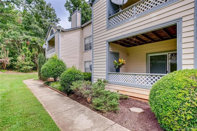 Property image 2 at 8115 Tremaine Court, Charlotte, NC 28227