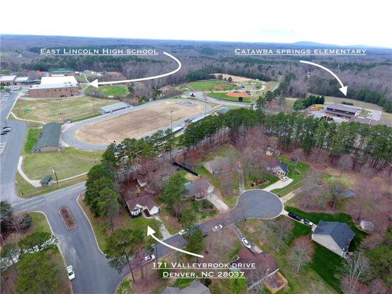 Property image 3 at 171 Valleybrook Drive, Denver, NC 28037