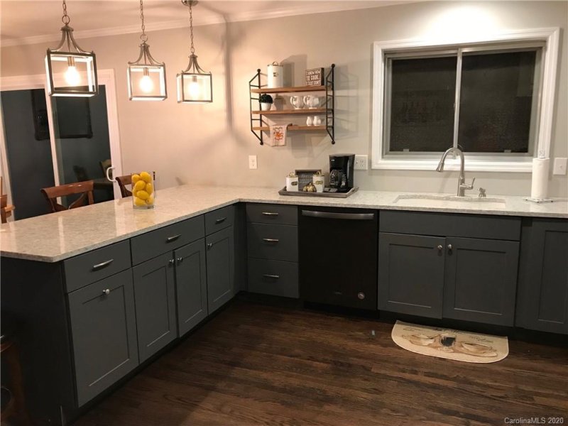 Property image 3 at 619 S Carolina Avenue, Statesville, NC 28677