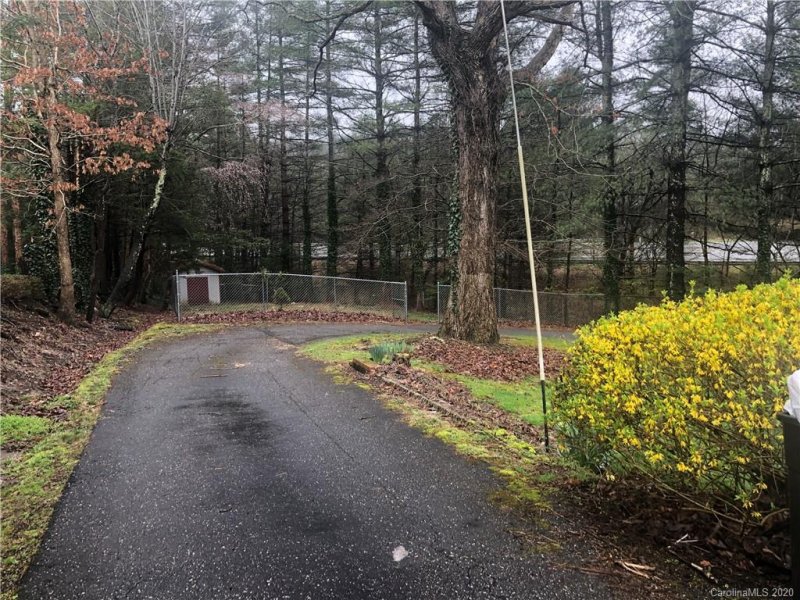 Property image 4 at 605 English Road, Spruce Pine, NC 28777