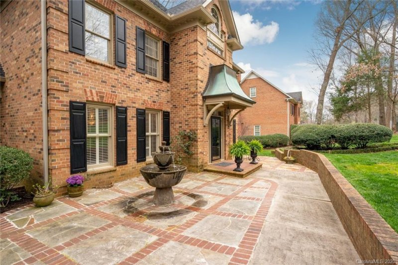 Property image 2 at 7232 St Clair Drive, Charlotte, NC 28270