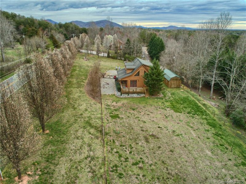 Property image 2 at 118 Sweetbriar Road, Lake Lure, NC 28746