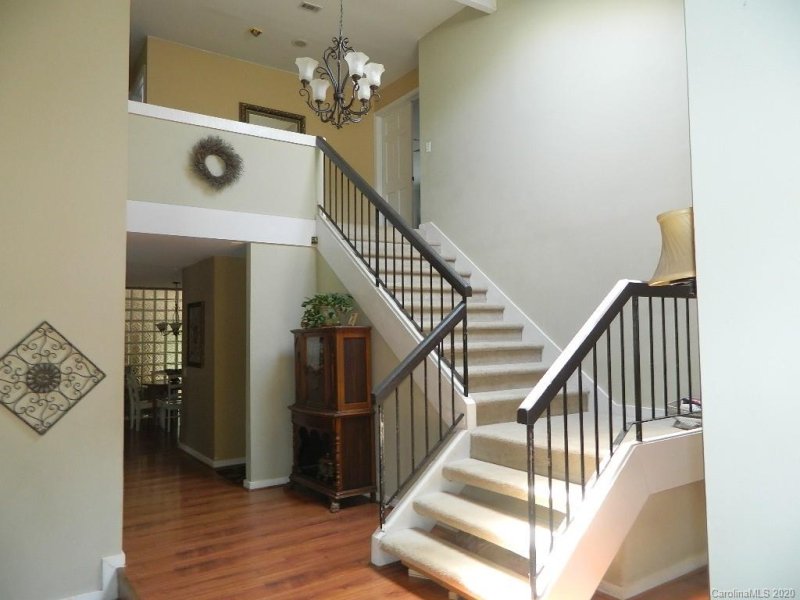 Property image 3 at 142 Creek Valley Drive, Charlotte, NC 28270