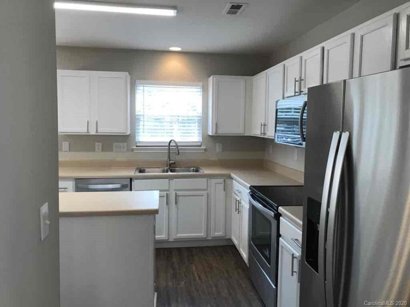 Property image 5 at 5507 Kiev Drive, Charlotte, NC 28216