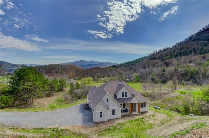 Property image 2 at 146 Feather Lane, Waynesville, NC 28786