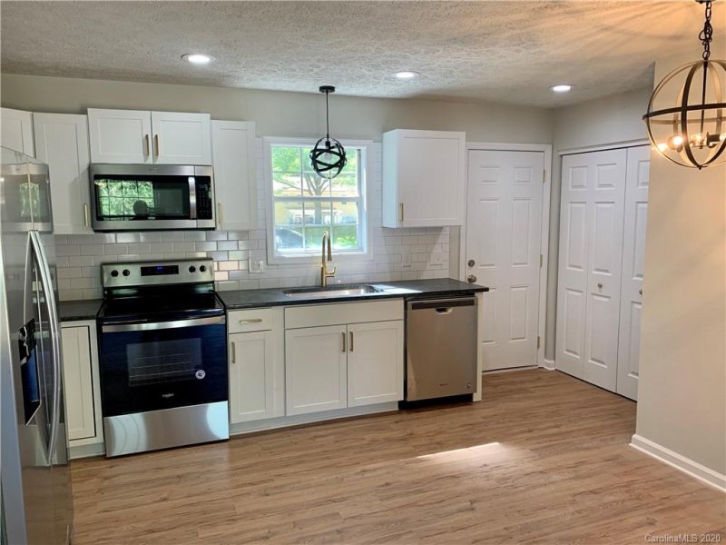 Property image 2 at 8002 Gera Emma Drive, Charlotte, NC 28215