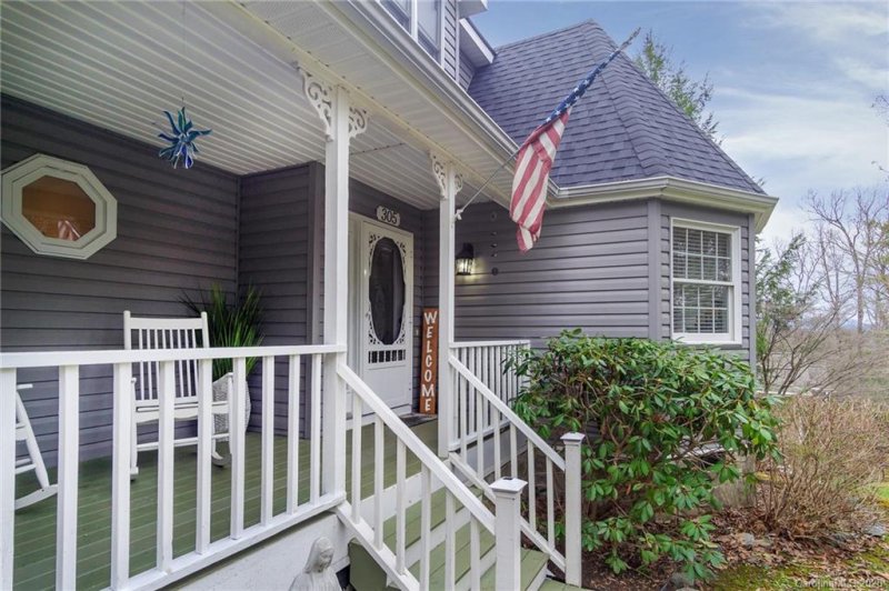 Property image 3 at 305 Shadecrest Lane, Mills River, NC 28759