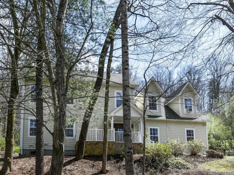 Property image 2 at 621 Shawn Rachel Parkway, Hendersonville, NC 28731