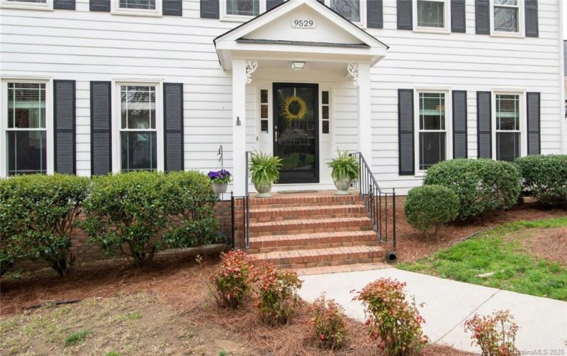 Property image 2 at 9529 Banwell Lane, Charlotte, NC 28269