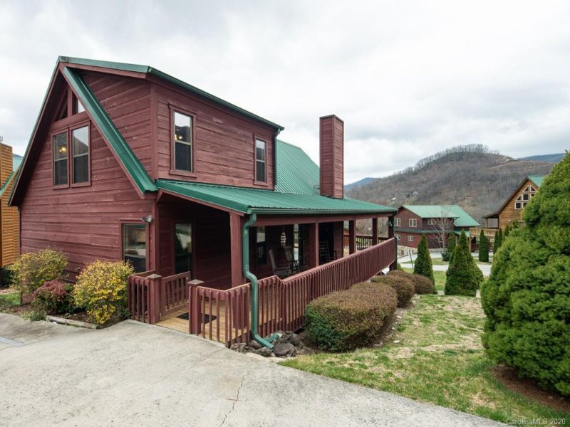 Property image 2 at 356 Panoramic Loop, Maggie Valley, NC 28751