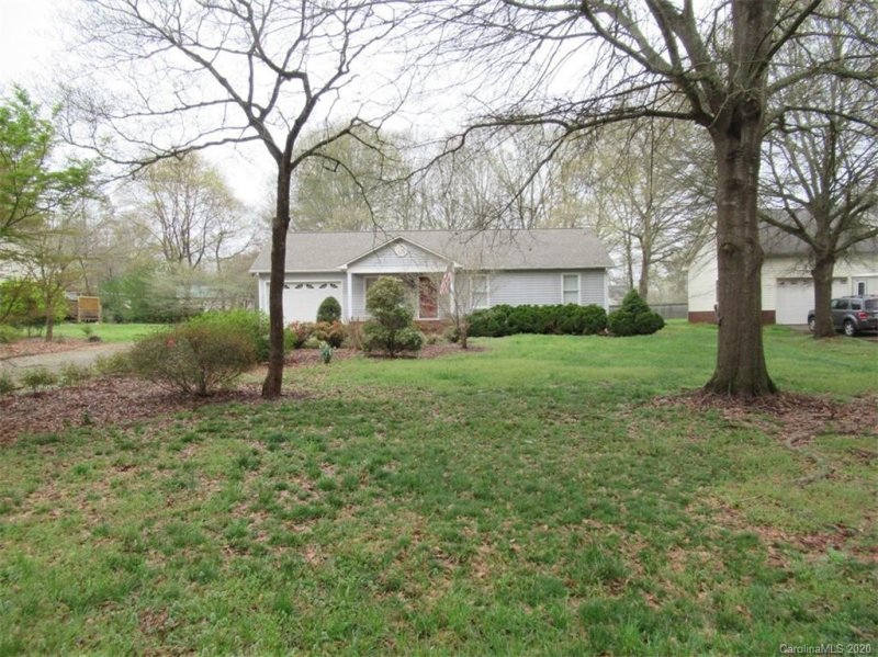 Property image 2 at 627 Blossom Hill Road, Lincolnton, NC 28092