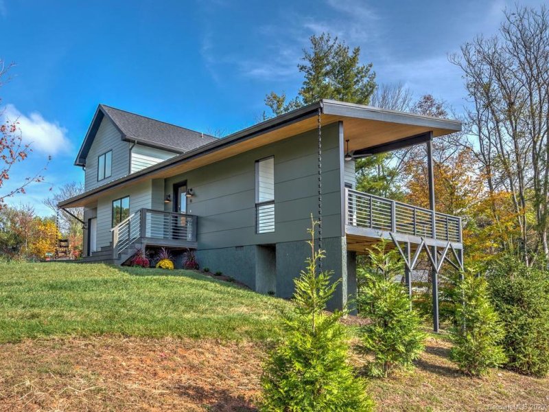 Property image 3 at 8 Malvern Walk, Asheville, NC 28806