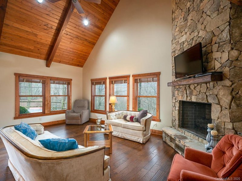 Property image 5 at 15 Miners Trace, Burnsville, NC 28714