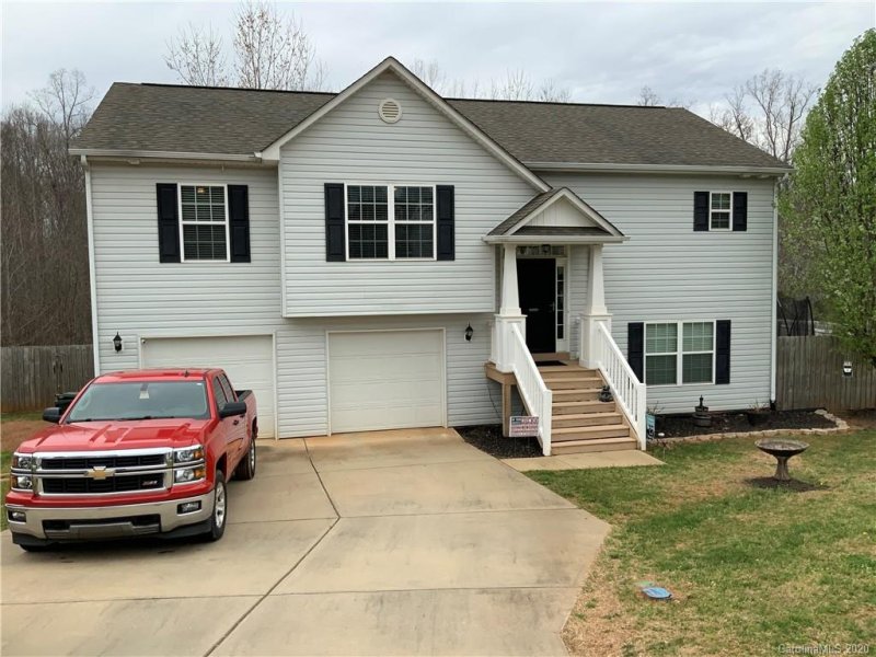 352 Lone Tree Lane