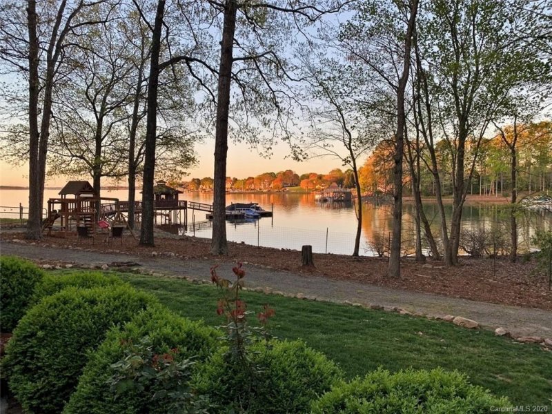 Property image 2 at 8443 Luckey Point Road, Denver, NC 28037