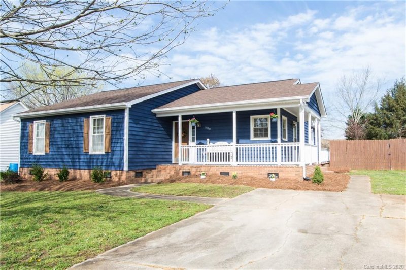 3530 Farm Lake Drive