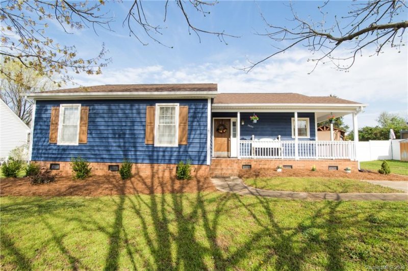 Property image 3 at 3530 Farm Lake Drive, Concord, NC 28027