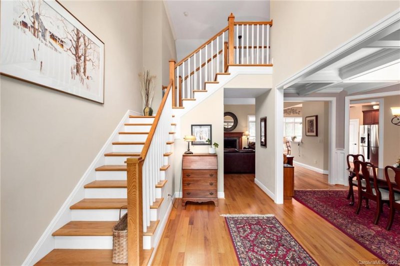 Property image 4 at 103 Village Pointe Lane, Asheville, NC 28803