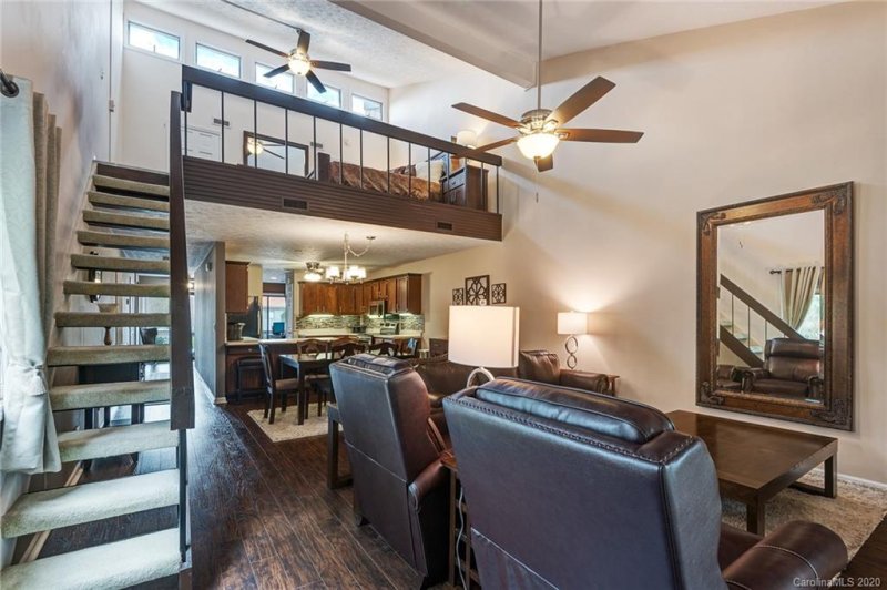 Property image 5 at 227 Juniper Lane, Hendersonville, NC 28739