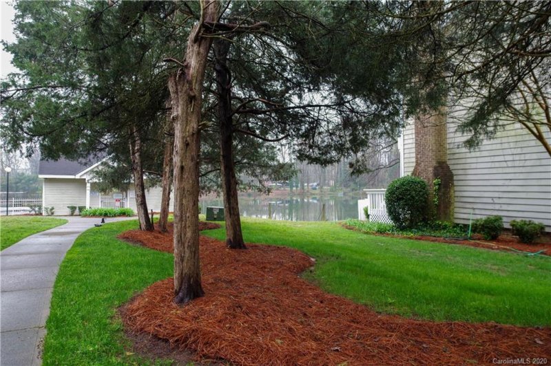 Property image 3 at 5122 Fair Wind Lane, Charlotte, NC 28212