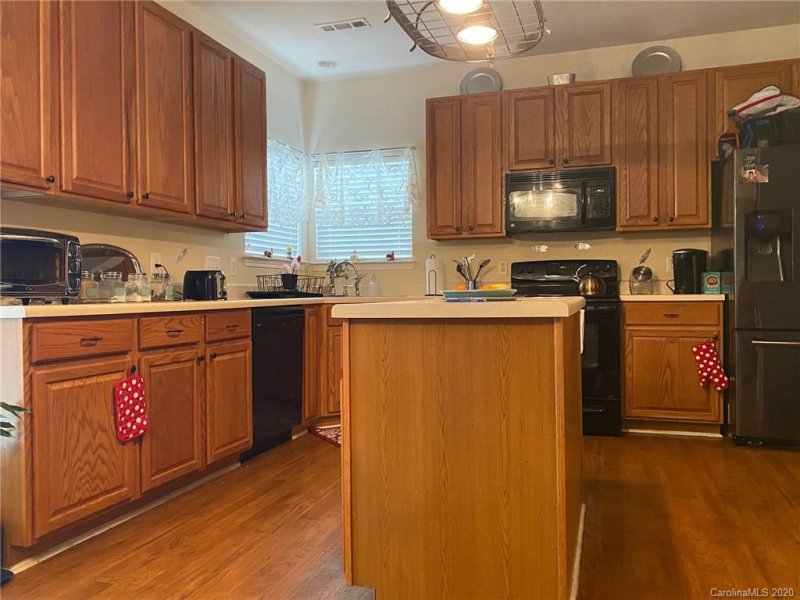 Property image 3 at 6623 Bittinger Court, Charlotte, NC 28216