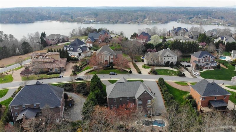 Property image 3 at 3716 8th Street Place, Hickory, NC 28601