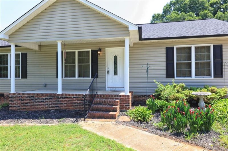 Property image 3 at 515 W Main Street, Maiden, NC 28650