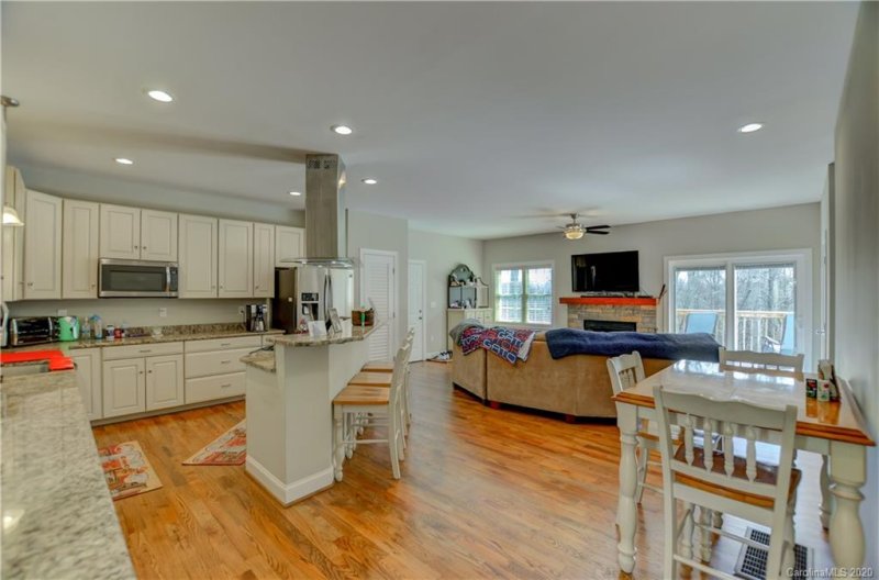 Property image 3 at 36 Timber Moss Drive, Asheville, NC 28804