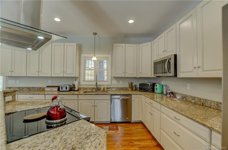 Property image 4 at 36 Timber Moss Drive, Asheville, NC 28804