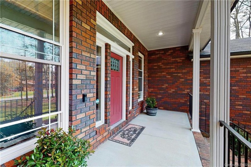 Property image 2 at 4301 Middle Stream Road, Charlotte, NC 28213