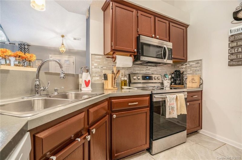 Property image 3 at 6244 Trysting Road, Charlotte, NC 28227