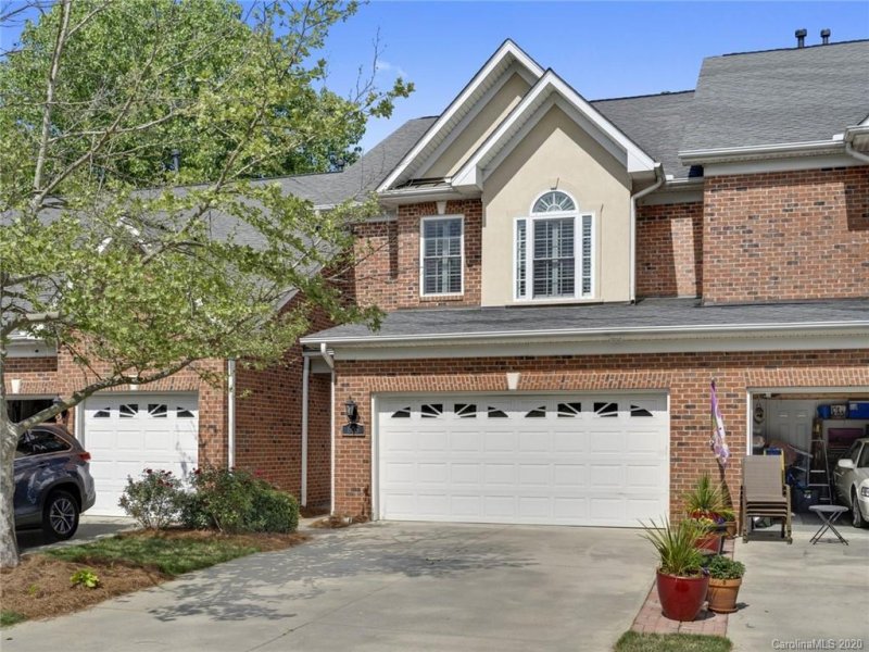 606 Crosswater Lane