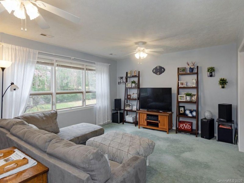 Property image 4 at 116 Brightwater Heights Drive, Hendersonville, NC 28791