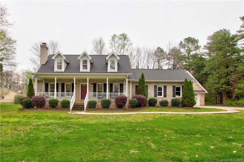 Property image 2 at 307 Faith Road, Mooresville, NC 28115