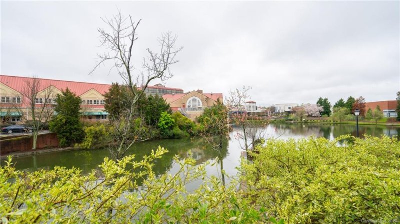 Property image 5 at 9029 J M Keynes Drive, Charlotte, NC 28262