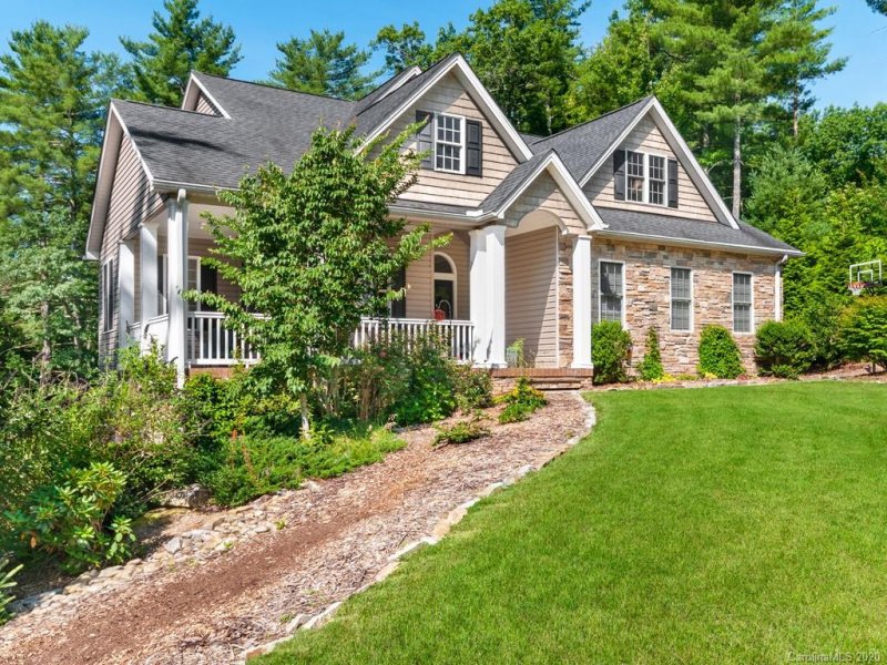 Property image 2 at 353 Kanuga Forest Drive, Hendersonville, NC 28739