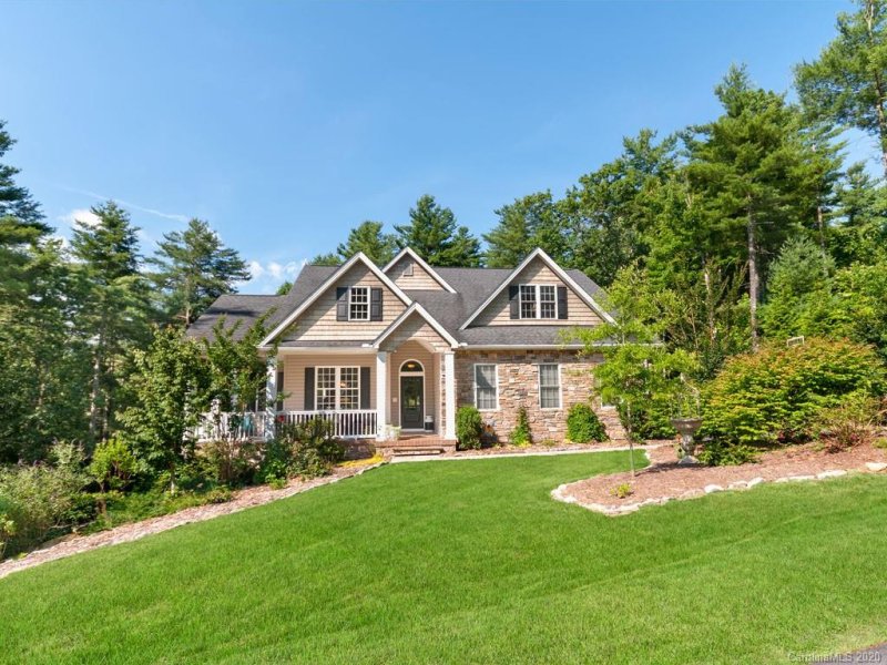 Property image 3 at 353 Kanuga Forest Drive, Hendersonville, NC 28739