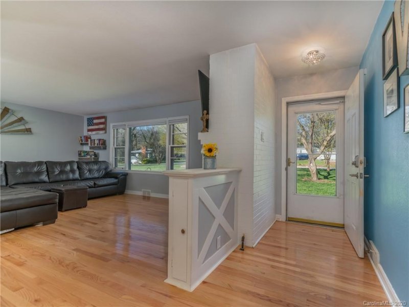 Property image 3 at 280 Crabapple Hill Lane, Hendersonville, NC 28792