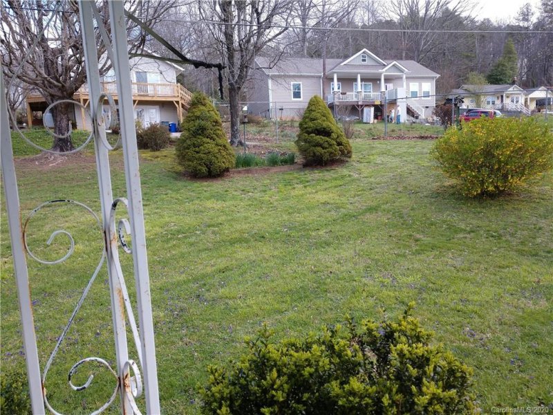 Property image 4 at 830 Hiawassee Avenue, Black Mountain, NC 28711