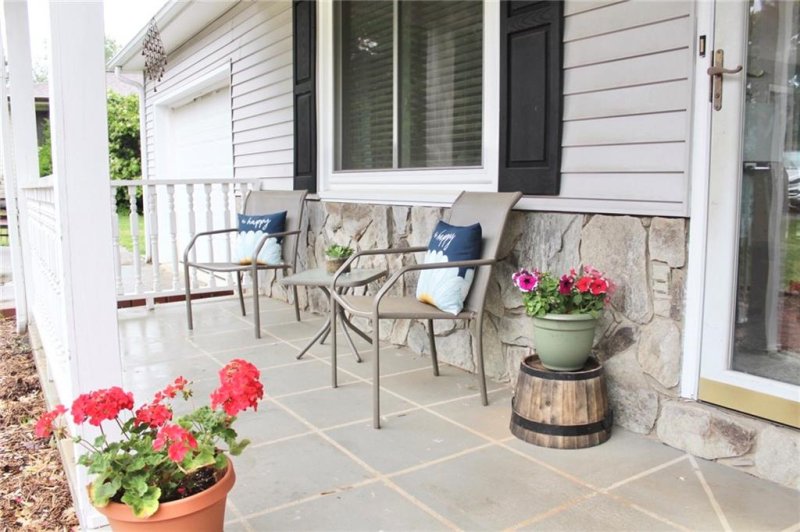 Property image 4 at 4990 Forest Ridge Drive, Hickory, NC 28602