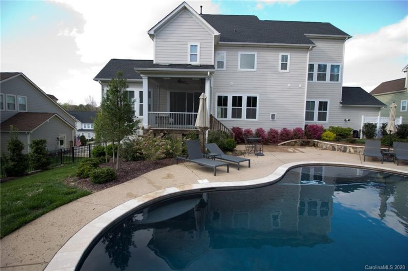 Property image 4 at 241 Monteray Oaks Circle, Fort Mill, SC 29715