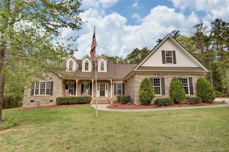 7110 Nesbit Road