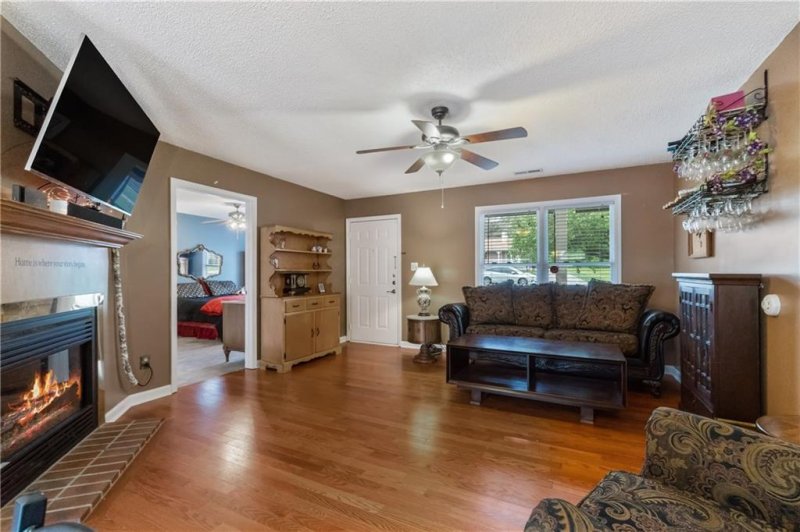 Property image 3 at 1214 31st Street Place, Conover, NC 28613