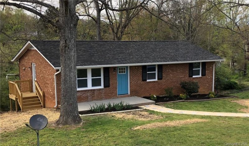 Property image 2 at 3243 Wilson Heights Drive, Hildebran, NC 28637