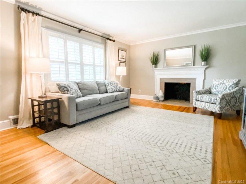 Property image 2 at 121 Glen Oaks Road, Charlotte, NC 28270