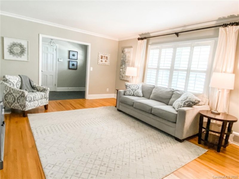 Property image 3 at 121 Glen Oaks Road, Charlotte, NC 28270