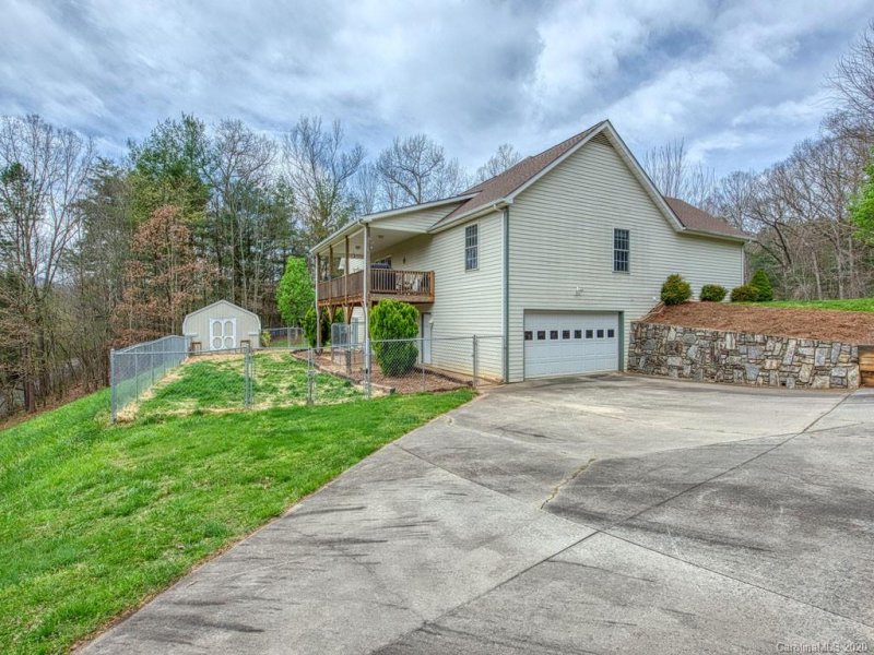 Property image 4 at 208 Oak Ridge Drive, Clyde, NC 28721