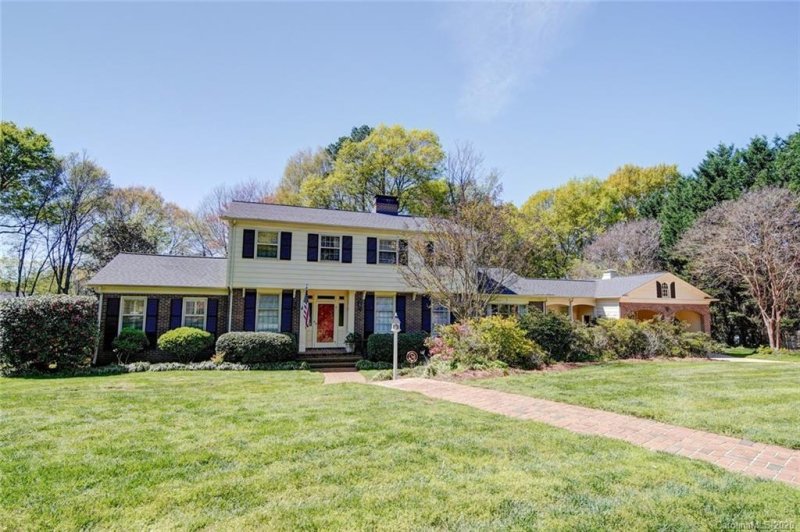 Property image 2 at 917 Sandswood Drive, Gastonia, NC 28054