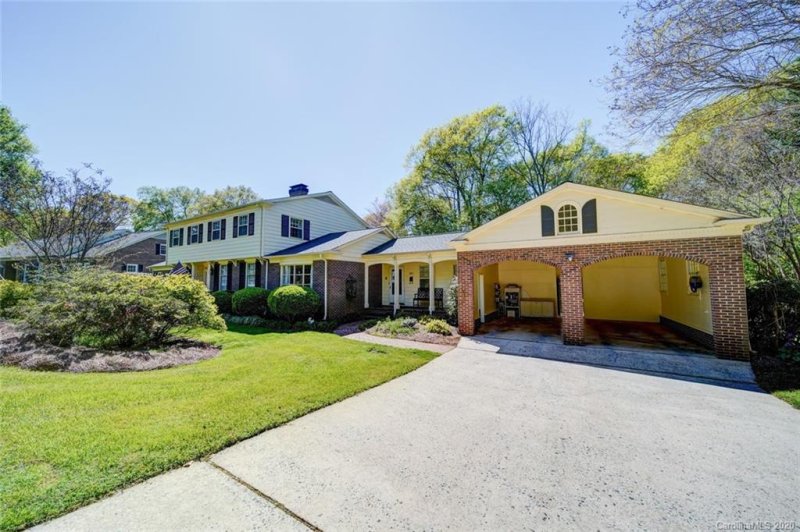 Property image 3 at 917 Sandswood Drive, Gastonia, NC 28054