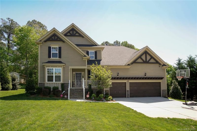 Property image 2 at 394 Cove Creek Loop, Mooresville, NC 28117